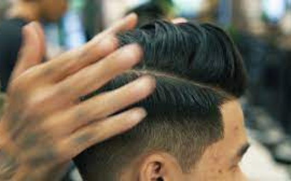 SỬ DỤNG CÁC SẢN PHẨM TẠO KIỂU TÓC (SÁP VUỐT TÓC, POMADE) NHƯ THẾ NÀO ĐỂ KHÔNG LÀM HƯ TỔN TÓC